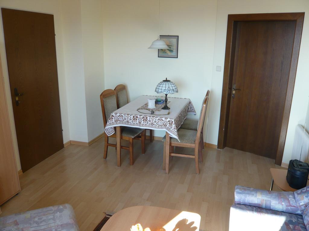 Appartementhaus Karawankenpromenade Velden am Wörthersee Habitación foto